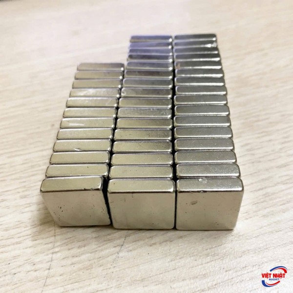 Nam châm viên 20x20x5mm